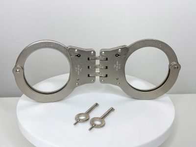 TCH 930 Lightweight Superior Handcuffs